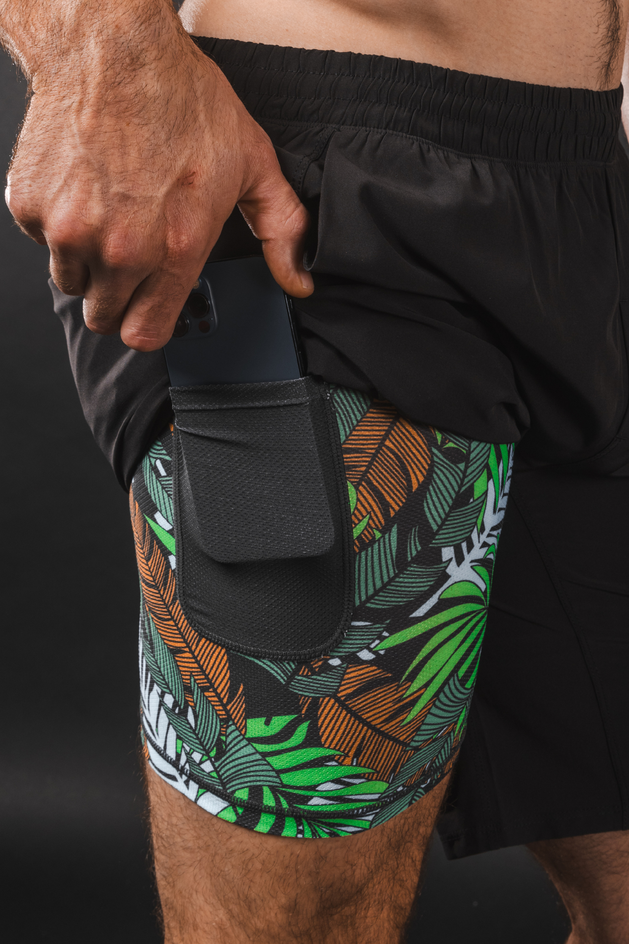 The Botanist | Tropical Leaves Ball Hammock® 9 Inch Athletic Shorts - Shinesty