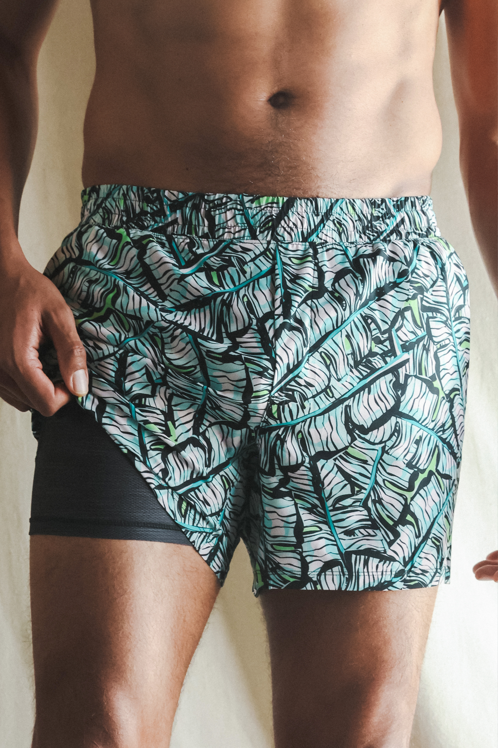 The Easy Breezy | Blue Tropical Ball Hammock® 5 Inch Athletic Shorts - Shinesty