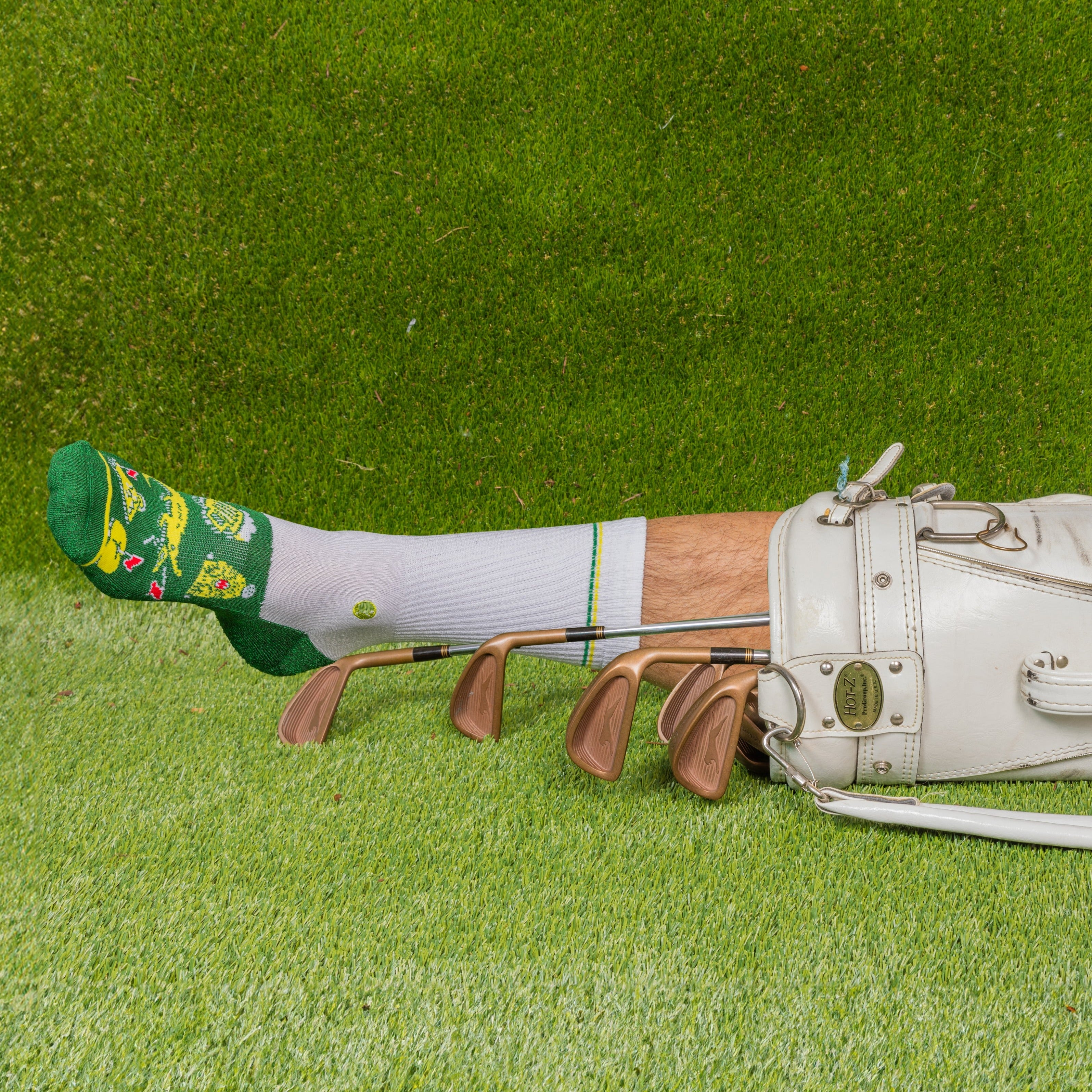 The 19th Hole | Golf Tournament Holes Heel Hammock™ Crew Socks - Shinesty