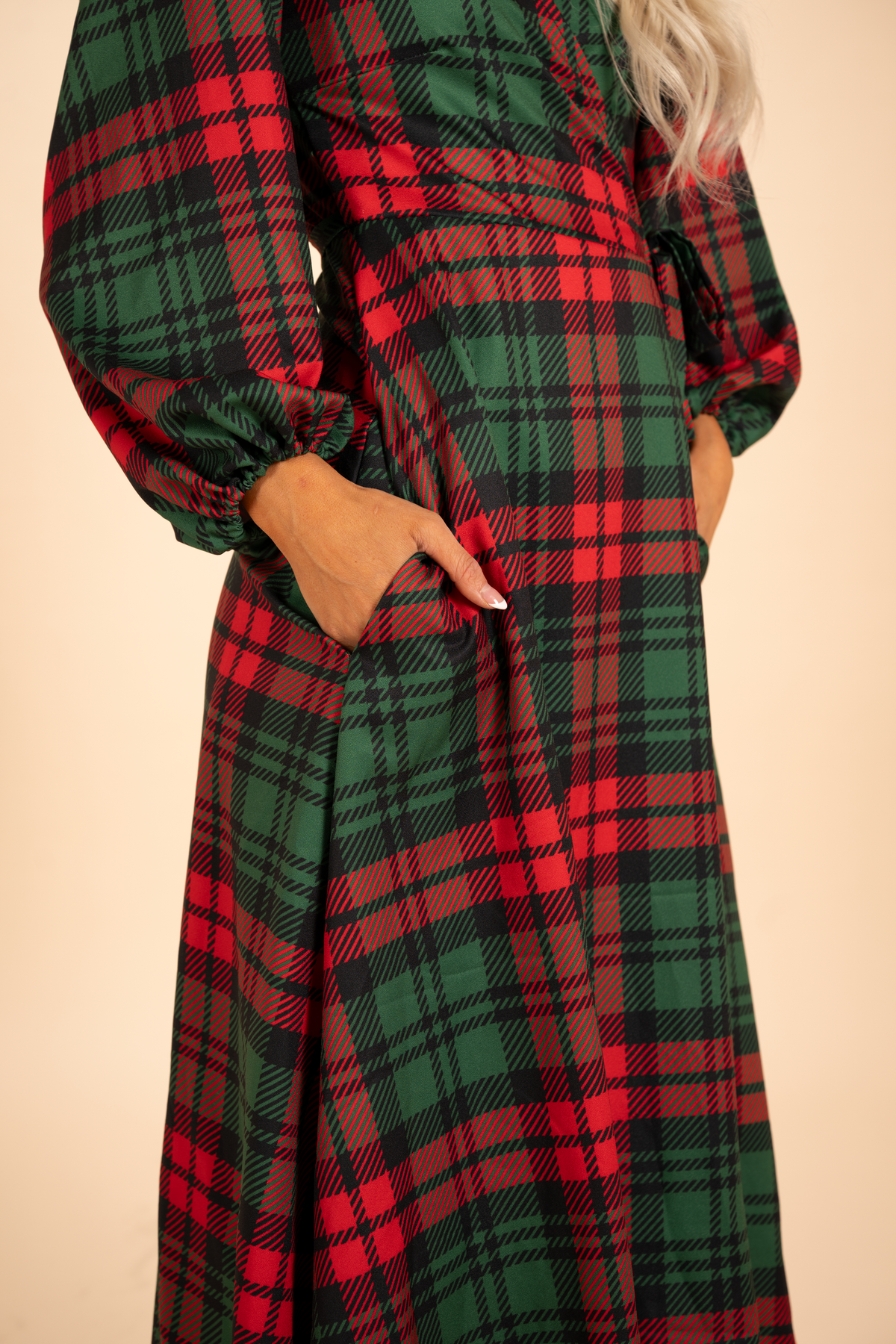 The Lincoln Log Love Daddy/Lady | Women's Green Plaid Christmas Long Sleeve Dress - Shinesty
