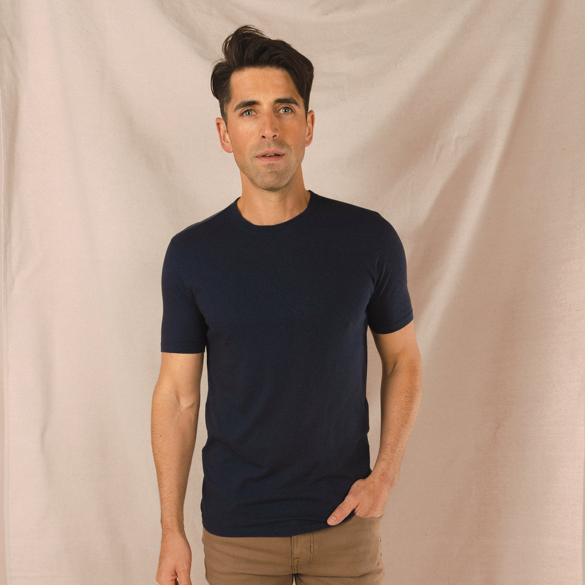 The Blues Singer | Deep Navy Everyman™ T Shirt - Shinesty
